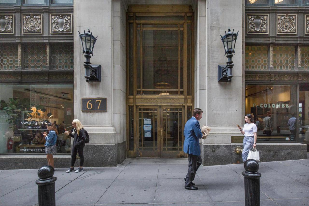 Wall St 1br W Gym Doorman Roof Deck Nyc-226 *