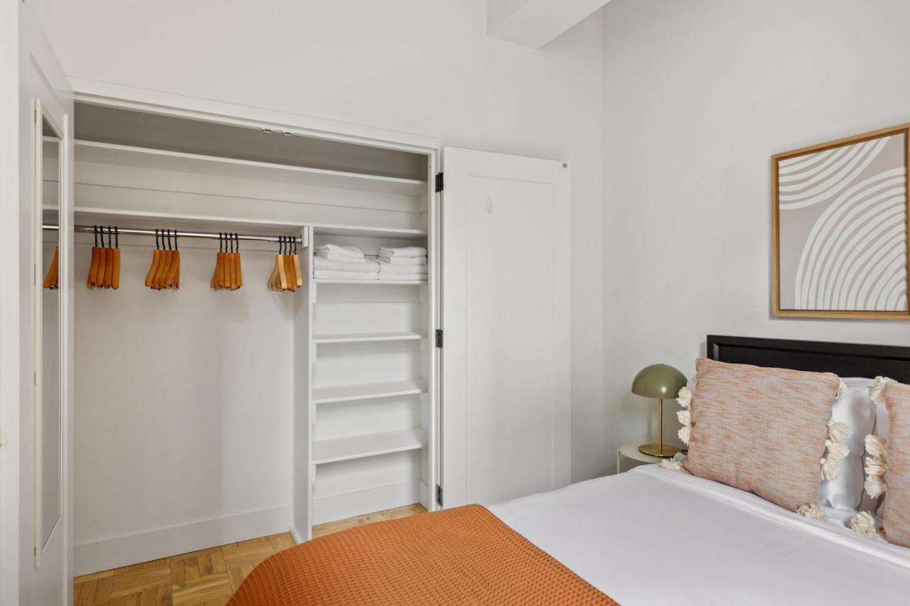 Wall St 1br W Gym Doorman Roof Deck Nyc-226